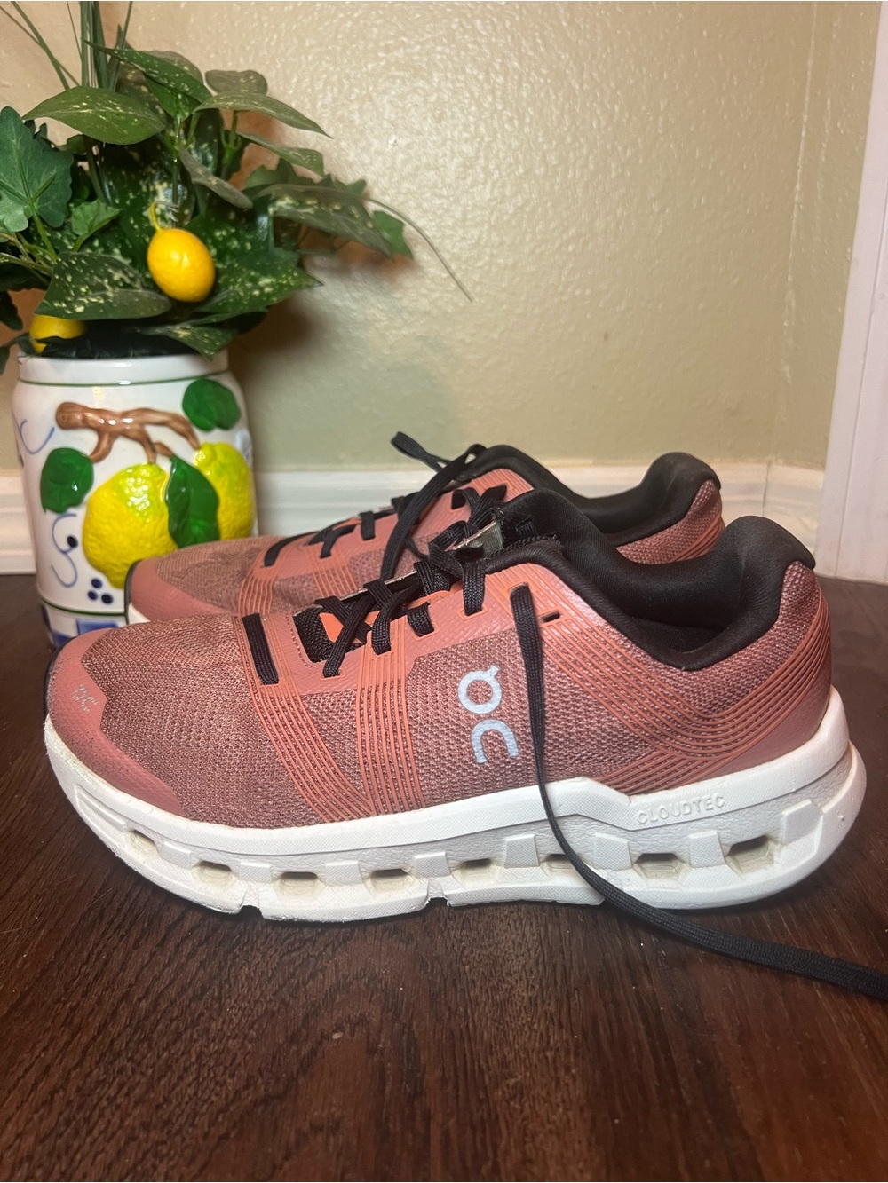 On Cloud Cloudgo Women’s Running Shoes – Size US 7 / EU 38